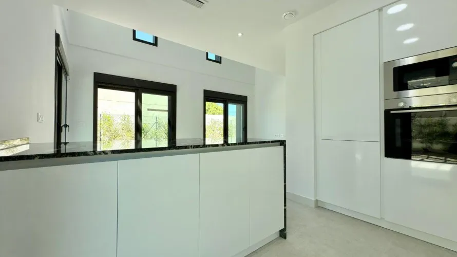 Villa de 4 dormitorios en Mutxamel, España No. 3235 № 21