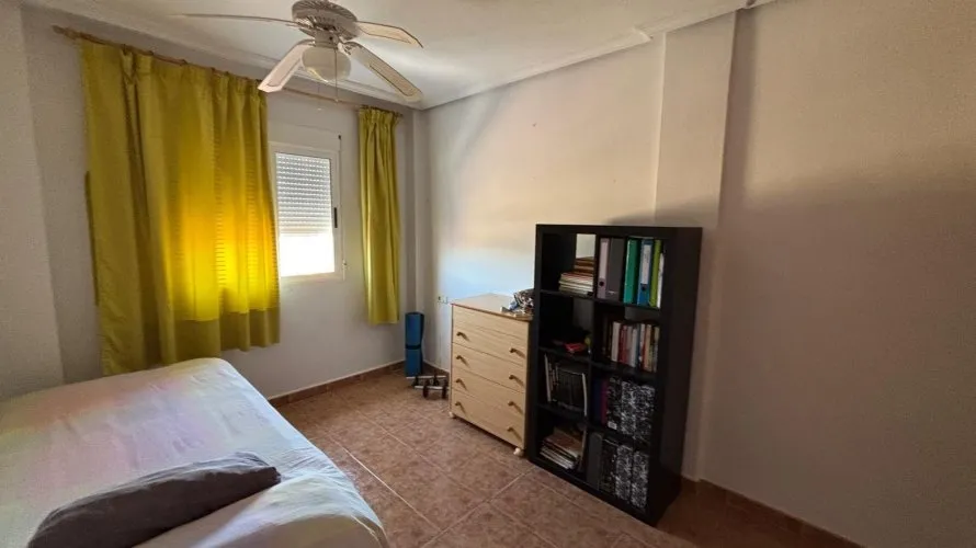 Bungalow de 2 dormitorios en Alicante, España No. 3178 № 12