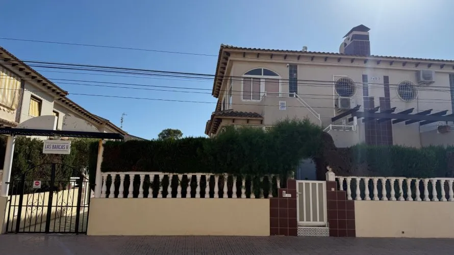 Bungalow de 2 dormitorios en Torrevieja, España No. 3269 № 21
