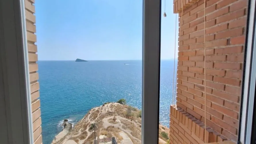 Apartamento de 3 dormitorios en Benidorm, España No. 3158 № 8