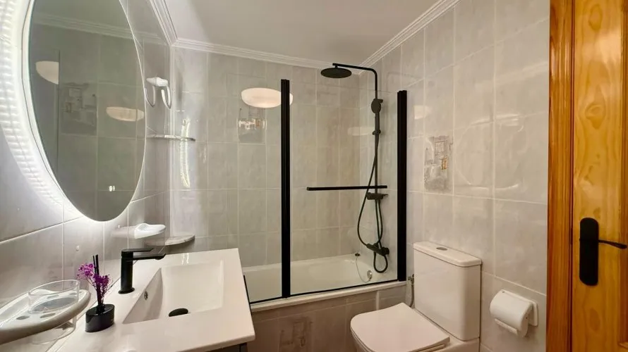 Apartamento de 2 dormitorios en Torrevieja, España No. 3177 № 14