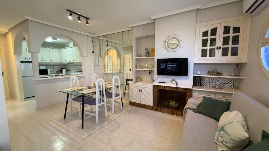 Bungalow de 2 dormitorios en Torrevieja, España No. 3269