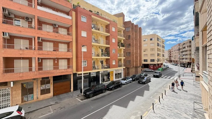 Apartamento de 4 dormitorios en Torrevieja, España No. 3270 № 28