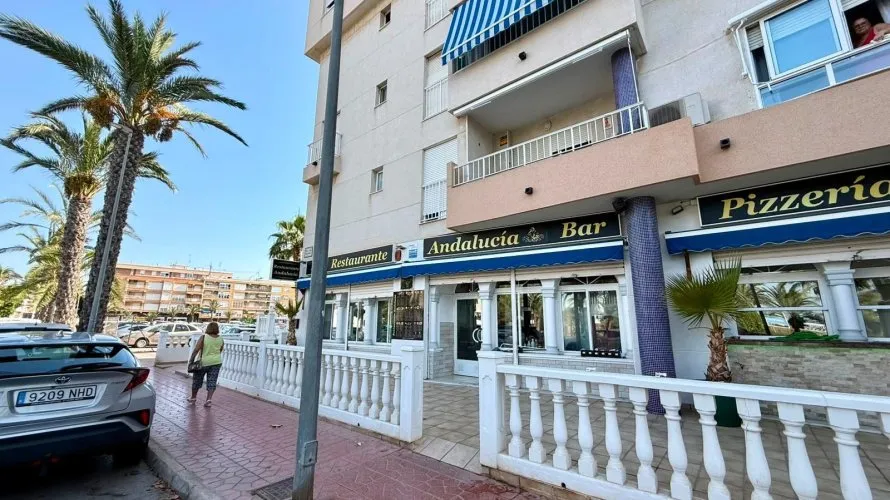 Propiedad comercial de 101m² en Guardamar del Segura, España No. 3231 № 11