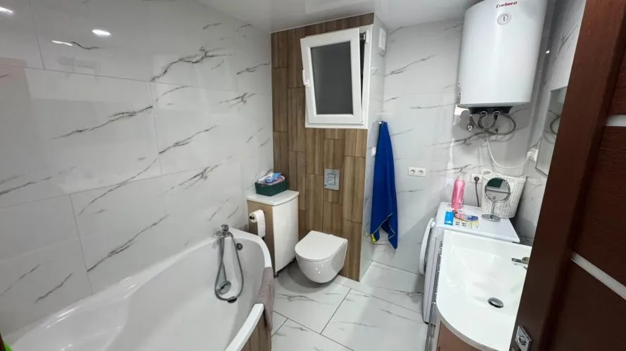 Apartamento de 2 dormitorios en Torrevieja, España No. 3208 № 8