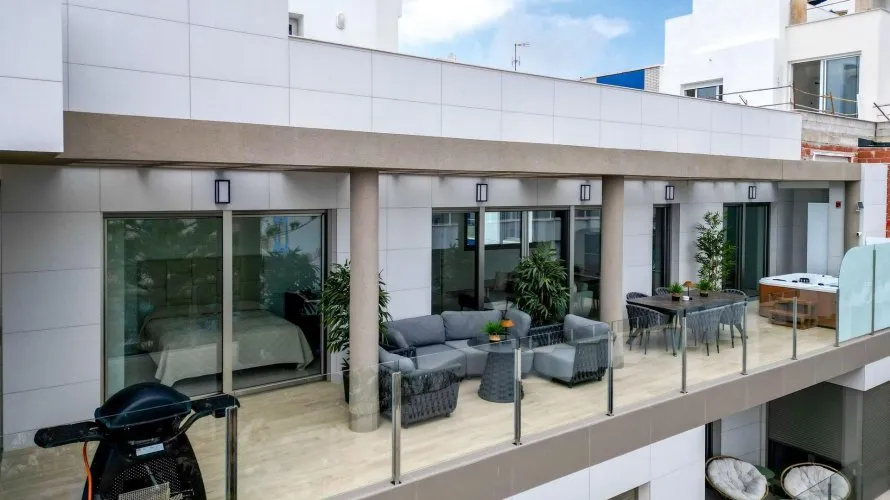 Apartamento de 129m² en Torrevieja, España No. 3170 № 1