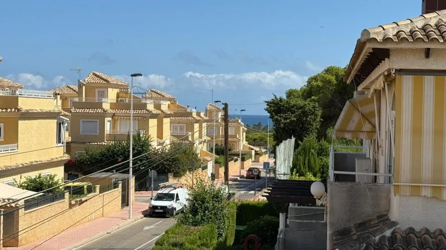 Bungalow de 2 dormitorios en Torrevieja, España No. 3269 № 8