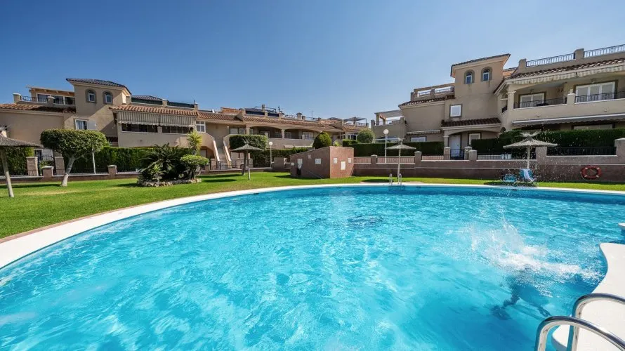 Ático de 72m² en Mil Palmeras, España No. 3206 № 28