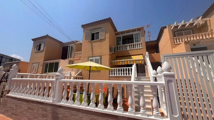 Bungalow de 2 dormitorios en Torrevieja, España No. 3210 № 6