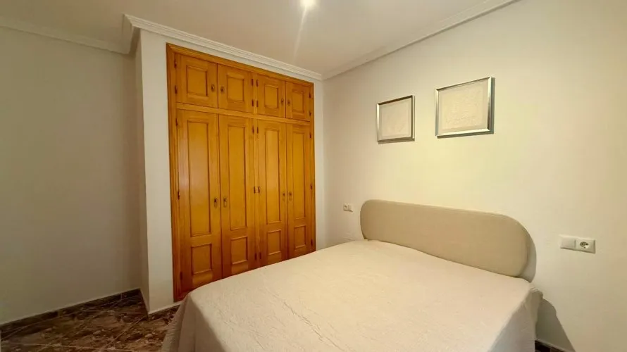 Apartamento de 2 dormitorios en Torrevieja, España No. 3177 № 6