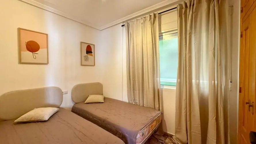 Apartamento de 2 dormitorios en Torrevieja, España No. 3177 № 9