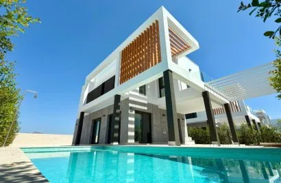 Villa de 4 dormitorios en Mutxamel, España No. 3235