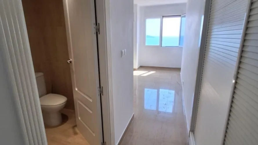Apartamento de 3 dormitorios en Benidorm, España No. 3158 № 7