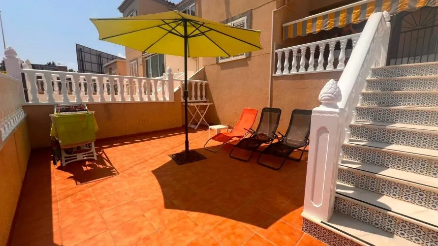 Bungalow de 2 dormitorios en Torrevieja, España No. 3210 № 19