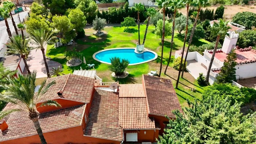 Villa de 5 dormitorios en Benidorm, España No. 3236 № 2