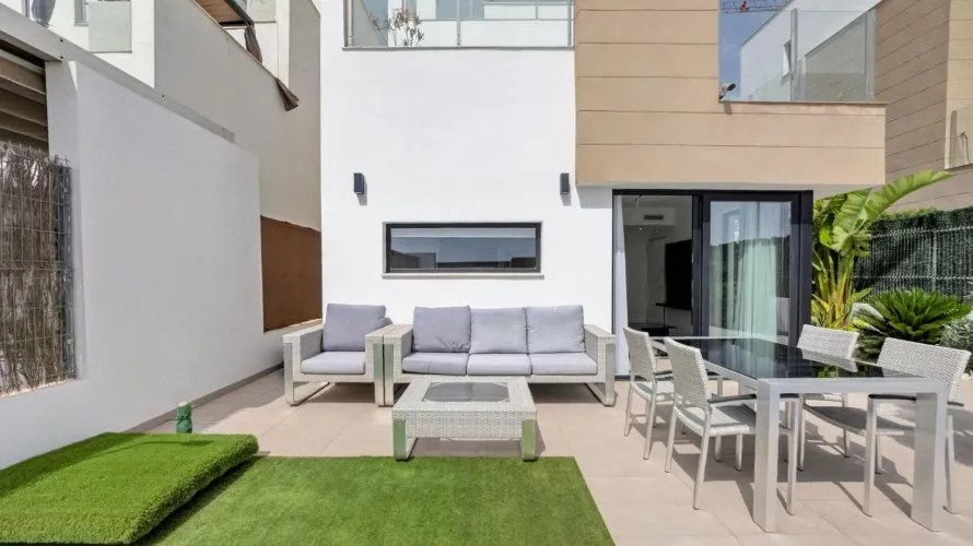 Villa de 178m² en Guardamar del Segura, España No. 3248 № 5
