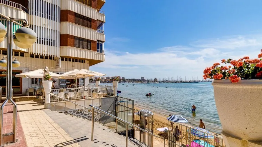 Apartamento de 100m² en Torrevieja, España No. 3195 № 2