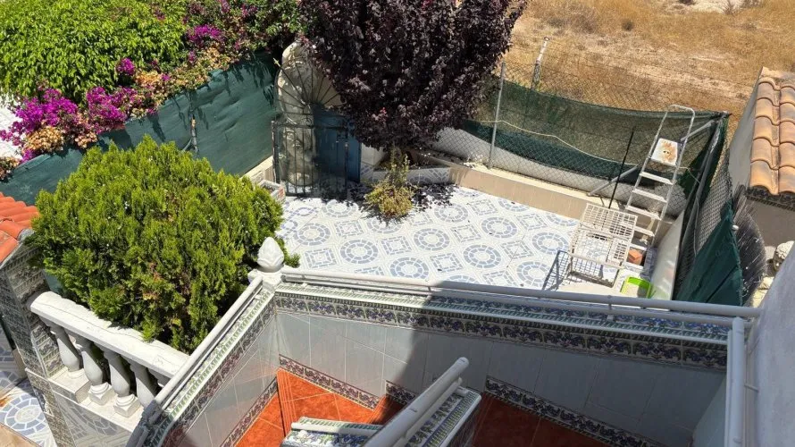 Bungalow de 2 dormitorios en Alicante, España No. 3178 № 13