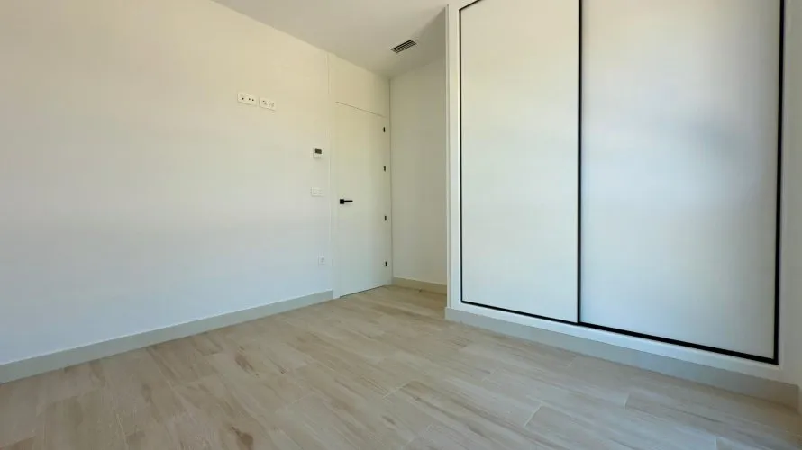 Villa de 4 dormitorios en Mutxamel, España No. 3235 № 15