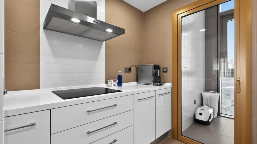 Apartamento de 2 dormitorios en Benidorm, España No. 3201 № 14
