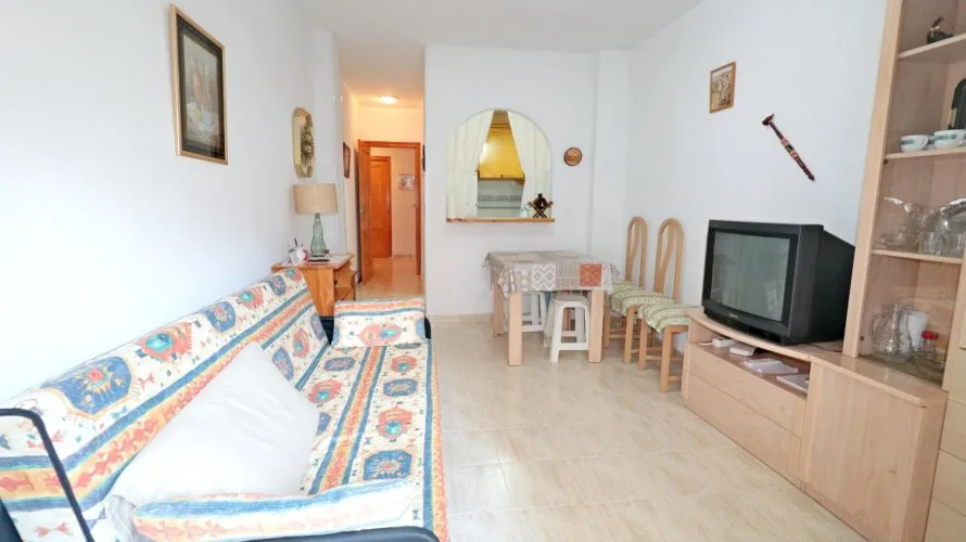 Apartamento de 2 dormitorios en Torrevieja, España No. 3277