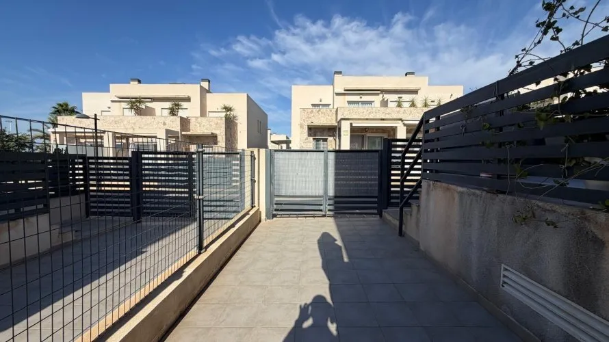 Сasa de 3 dormitorios en Torrevieja, España No. 3432 № 19