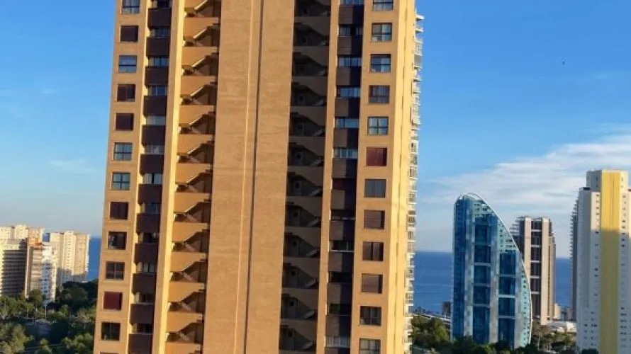 Apartamento de 2 dormitorios en Benidorm, España No. 3475 № 23