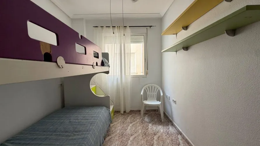 Apartamento de 2 dormitorios en Torrevieja, España No. 3394 № 2