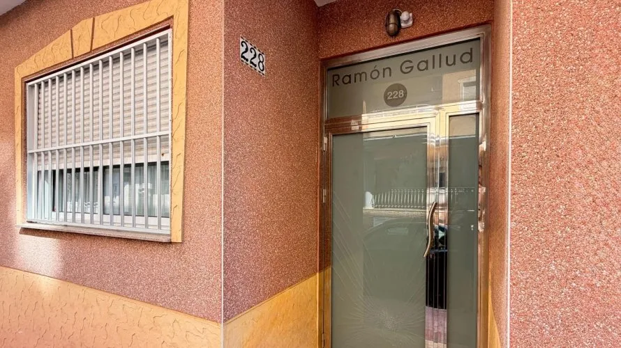 Apartamento de 3 dormitorios en Torrevieja, España No. 3376 № 4