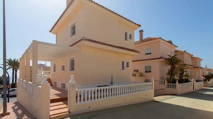 Villa de 180m² en Torrevieja, España No. 3370 № 28