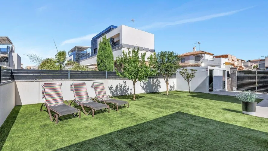 Villa de 120m² en Torrevieja, España No. 3367 № 24