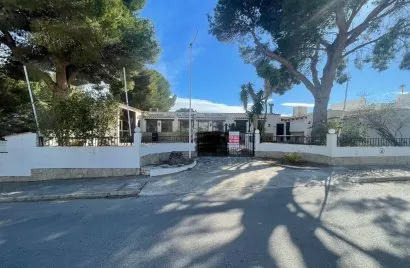 Propiedad comercial de 335m² en Alicante, España No. 3327