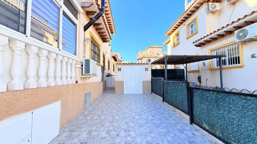 Сasa de 2 dormitorios en Campoamor, España No. 3293 № 16