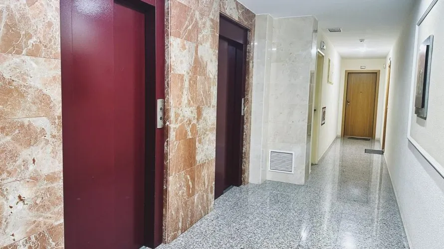 Apartamento de 2 dormitorios en Benidorm, España No. 3475 № 20