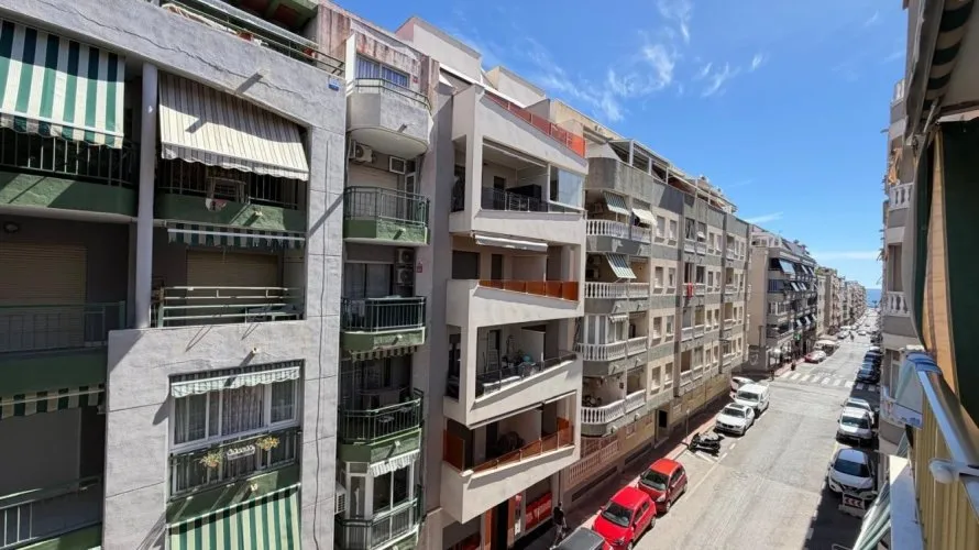 Apartamento de 1 dormitorio en Torrevieja, España No. 3456