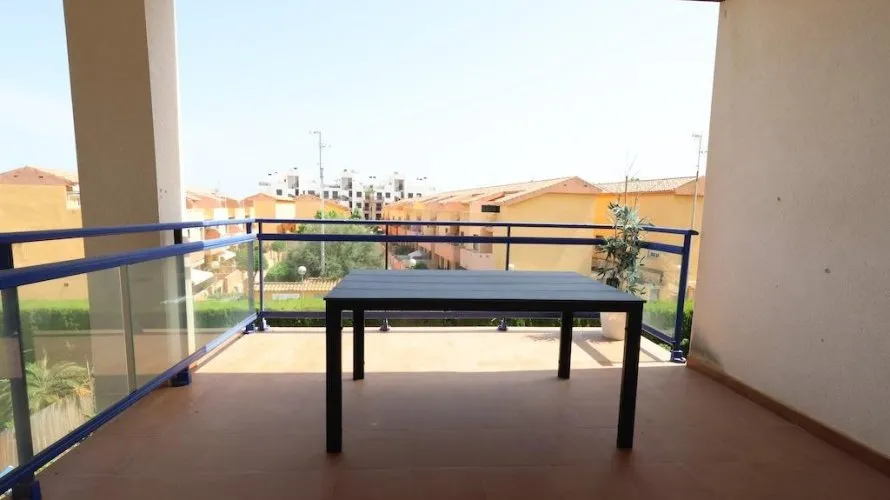 Apartamento de 2 dormitorios en Alicante, España No. 3305 № 8
