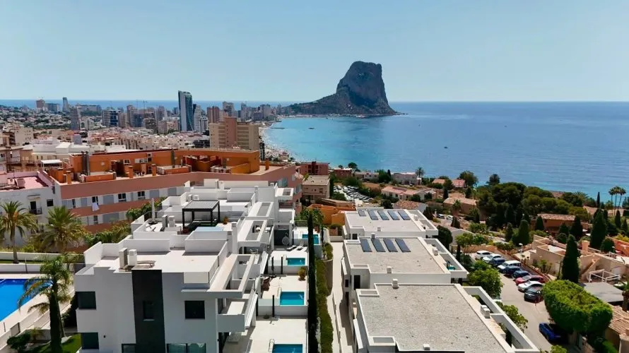 Villa de 4 dormitorios en Calpe, España No. 3295 № 25