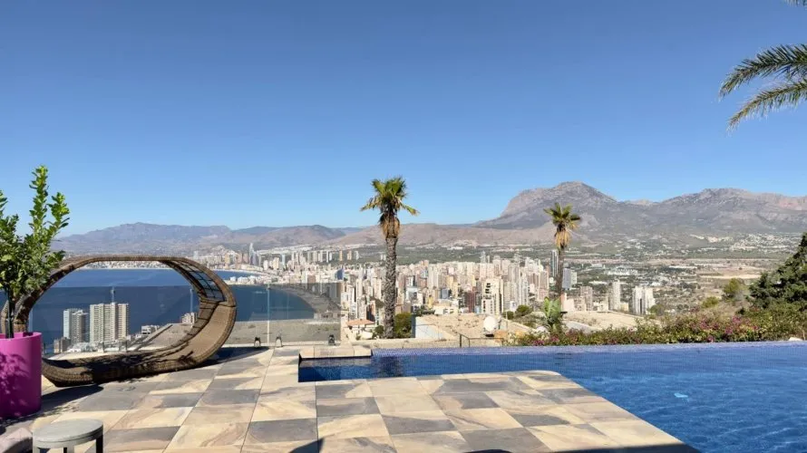 Villa de 5 dormitorios en Benidorm, España No. 3453 № 25