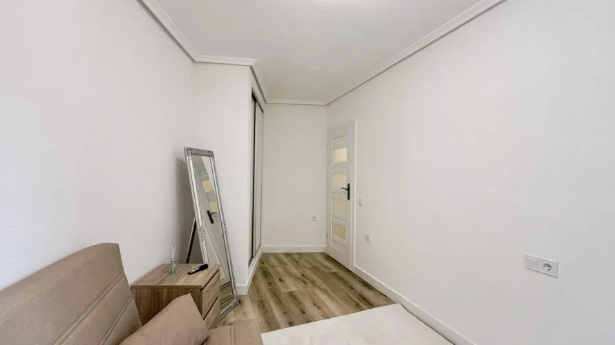 Apartamento de 2 dormitorios en Torrevieja, España No. 3294 № 4