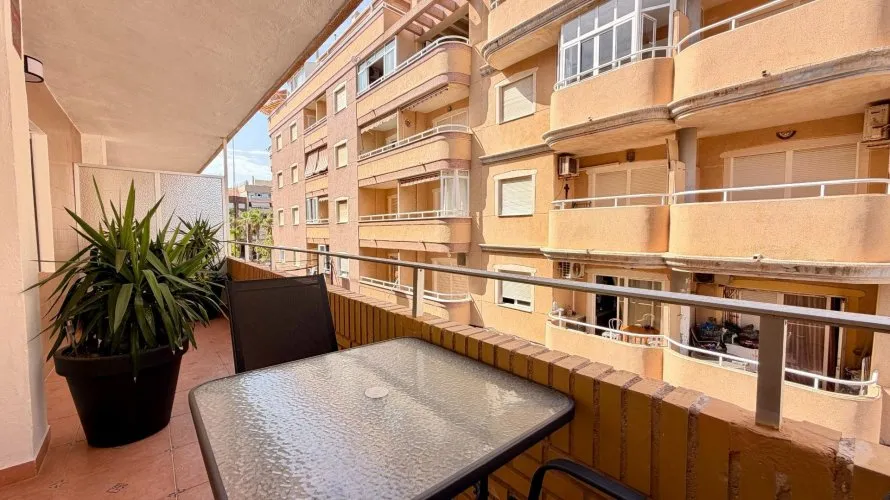 Apartamento de 3 dormitorios en Torrevieja, España No. 3376 № 2