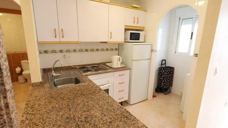 Apartamento de 2 dormitorios en Torrevieja, España No. 3380 № 10