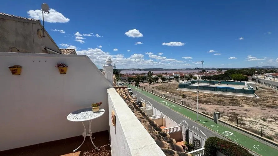 Сasa de 2 dormitorios en Torrevieja, España No. 3288 № 8