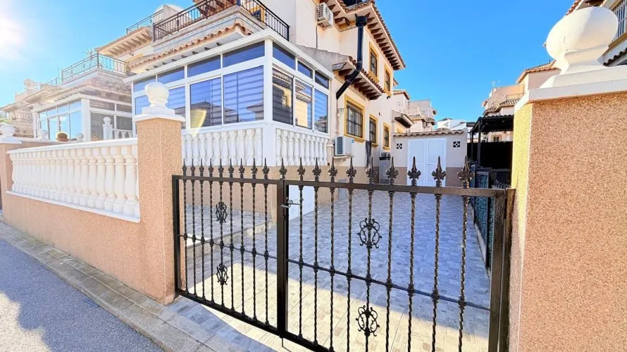 Сasa de 2 dormitorios en Campoamor, España No. 3293 № 25