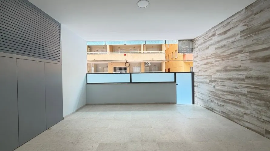 Apartamento de 2 dormitorios en Torrevieja, España No. 3431 № 23