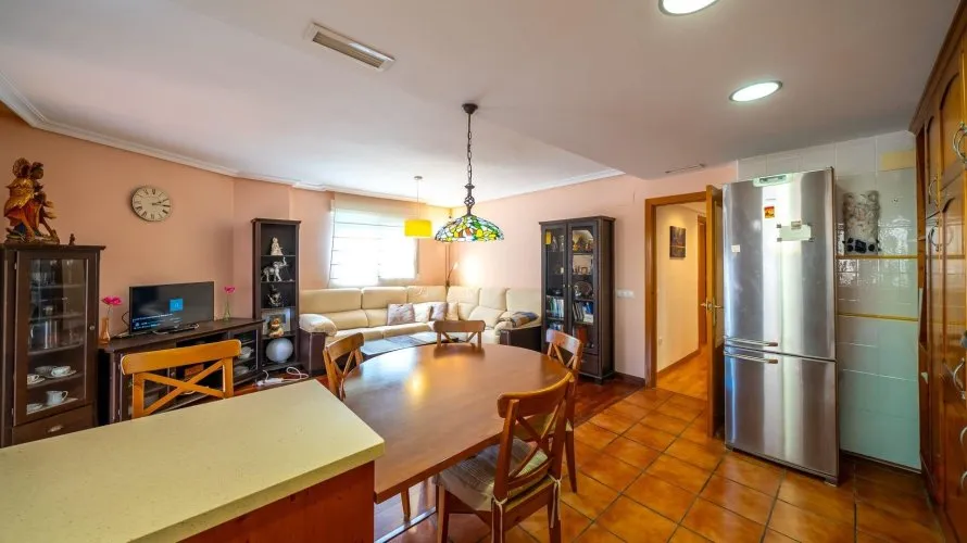 Apartamento de 3 dormitorios en Alicante, España No. 3435 № 9