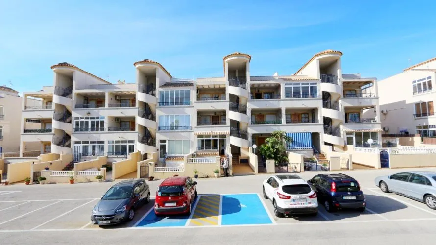 Apartamento de 1 dormitorio en Alicante, España No. 3306 № 4