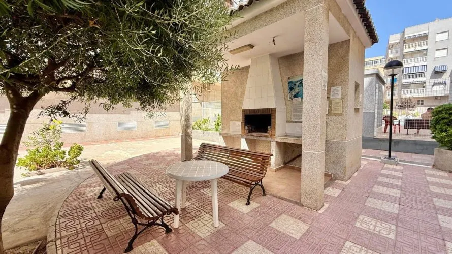 Apartamento de 1 dormitorio en Torrevieja, España No. 3336 № 4