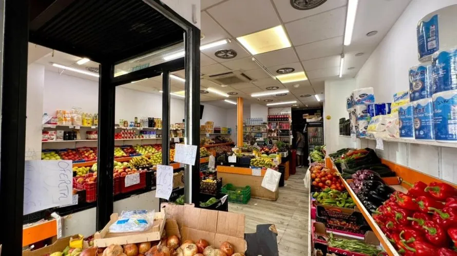 Propiedad comercial de 62m² en Torrevieja, España No. 3487 № 7