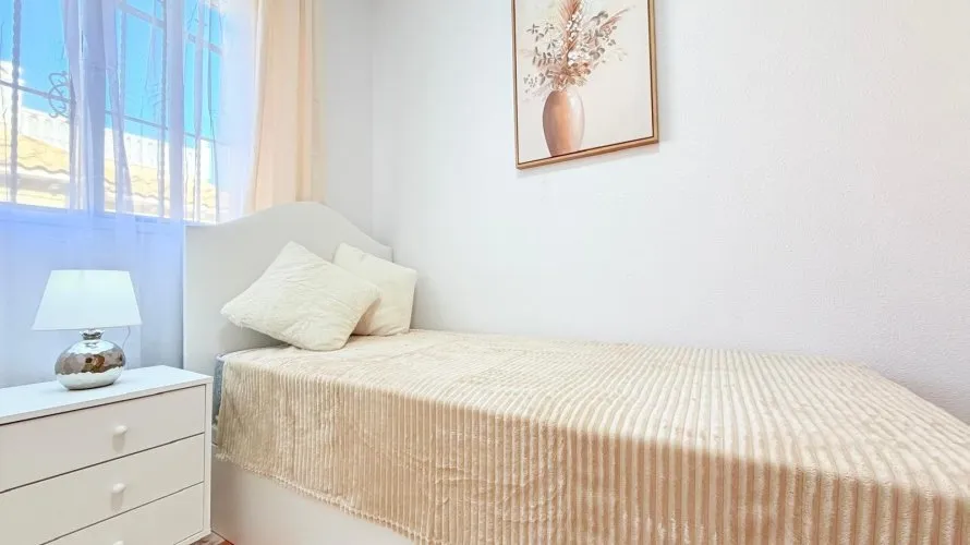 Сasa de 2 dormitorios en Campoamor, España No. 3293 № 4