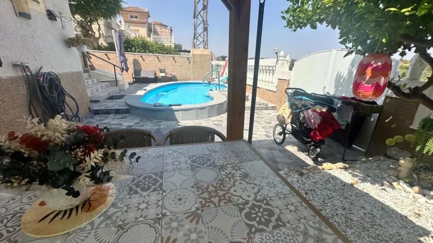 Villa de en Algorfa, España No. 3304 № 4